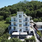Hotel Fama